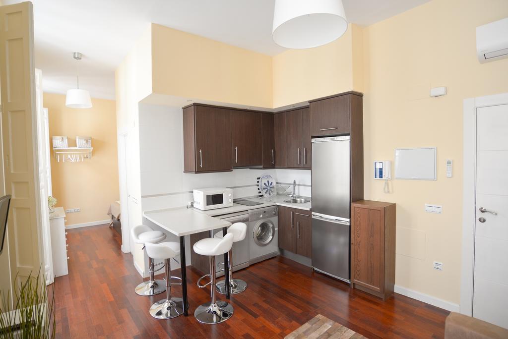 Letmalaga Calderon Apartment ภายนอก รูปภาพ