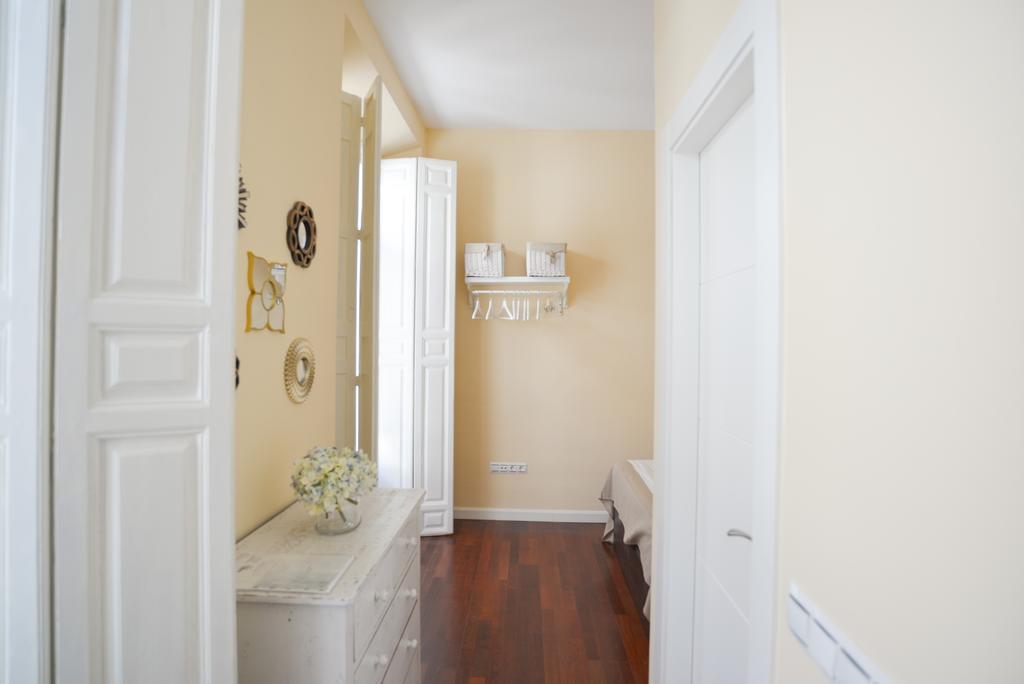 Letmalaga Calderon Apartment ภายนอก รูปภาพ