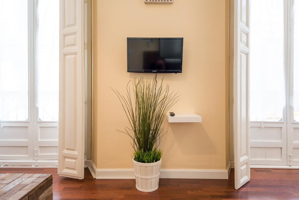 Letmalaga Calderon Apartment ภายนอก รูปภาพ