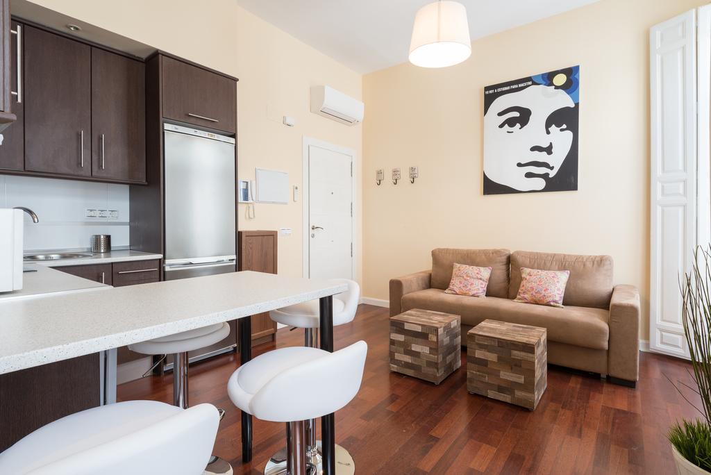 Letmalaga Calderon Apartment ภายนอก รูปภาพ